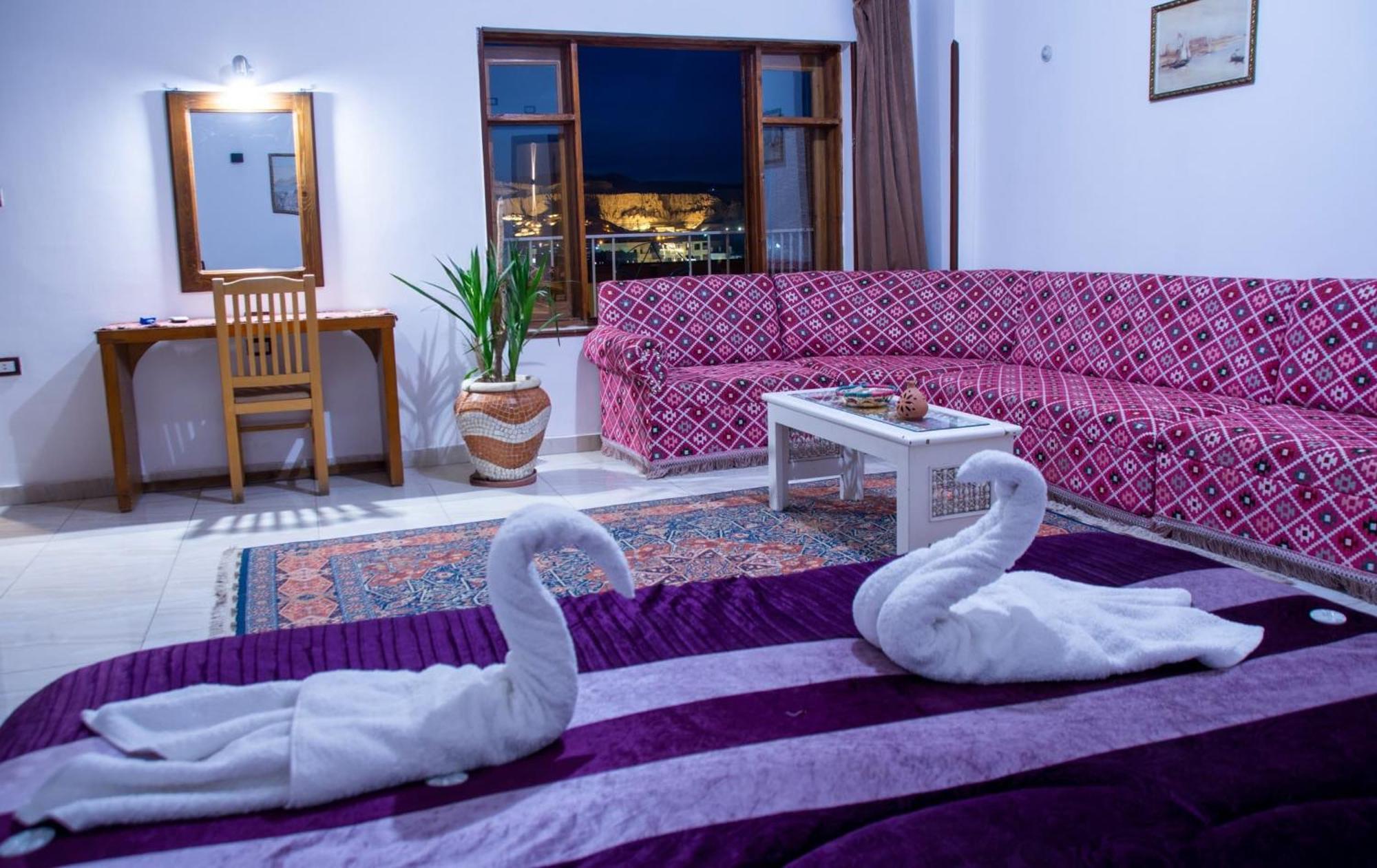 Thebes Hotel ลักซอร์ ภายนอก รูปภาพ