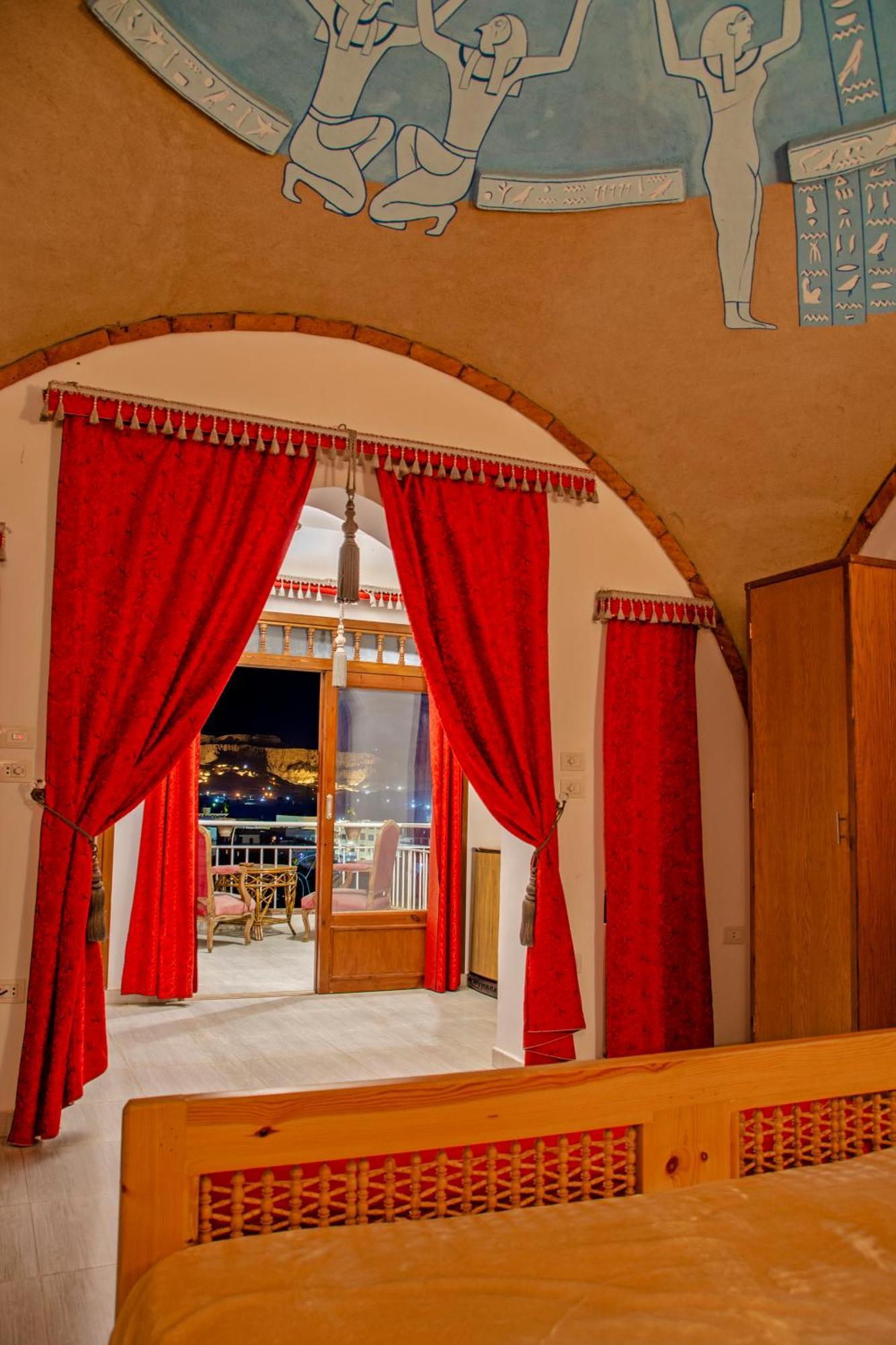 Thebes Hotel ลักซอร์ ภายนอก รูปภาพ
