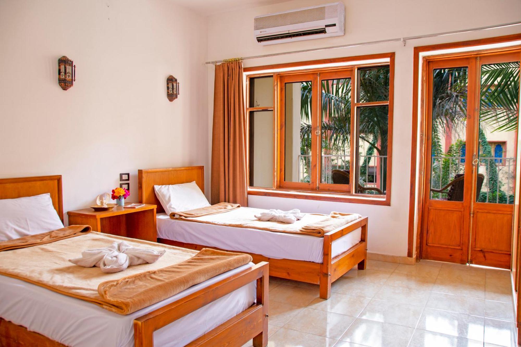 Thebes Hotel ลักซอร์ ภายนอก รูปภาพ